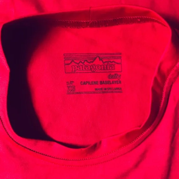 Patagonia Men/Unisex XS Cherry Red Daily Capilene Baselayer T-shirt - Picture 3 of 7